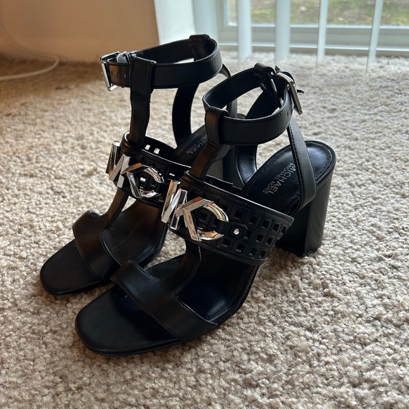 Michael Kors Black Thick Heel Sandals Ankle Strap With Silver Hardware Size 6.5 - Picture 1 of 8